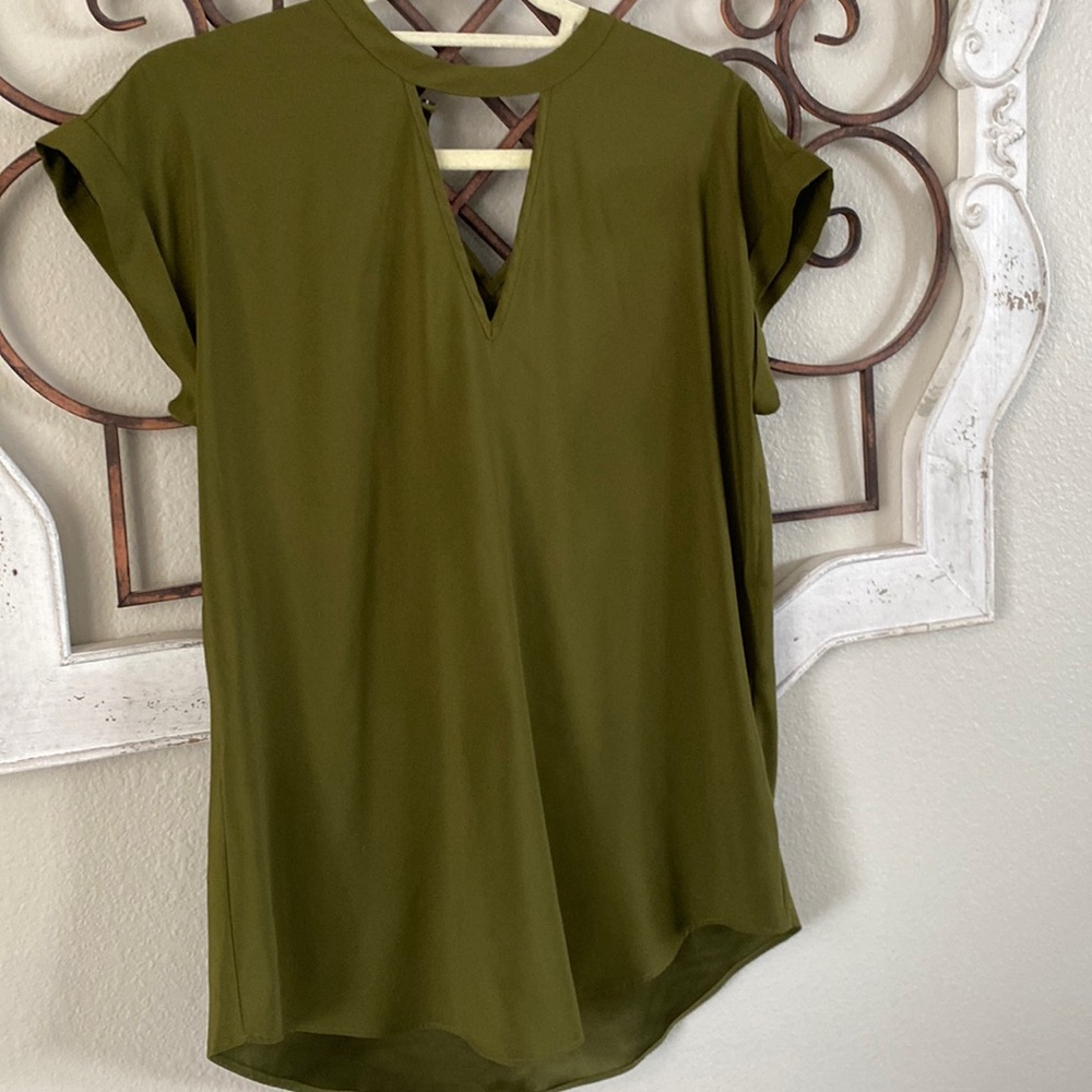 Never worn express top